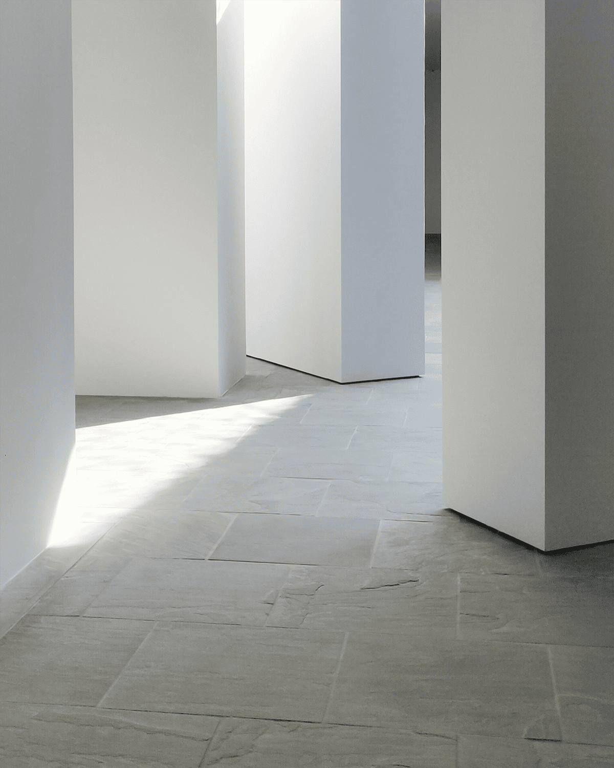 lucas-calloch-a4VY2mxo6uM-unsplash-VERTICALE